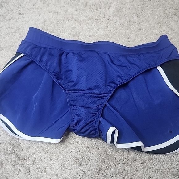 Fabletics Adrian Short Black Blue Lined Size XS - Picture 11 of 11